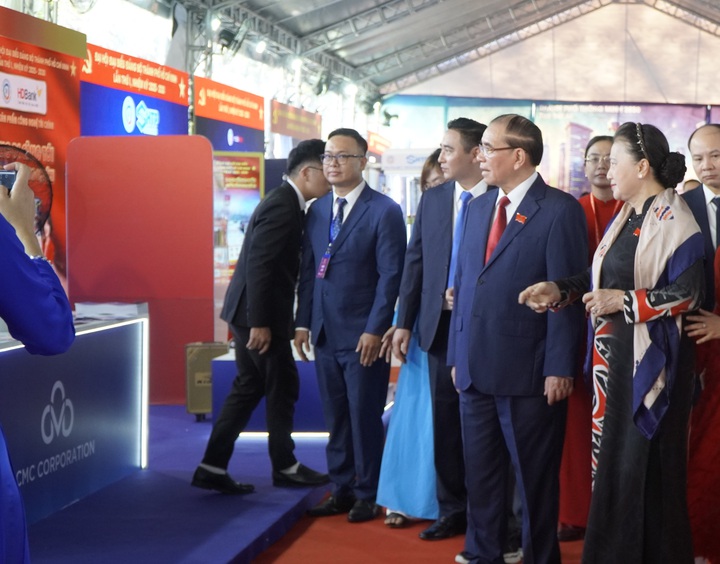 CMC đồng hành cùng TP. Hồ Chí Minh kiến tạo Trung tâm KH&CN, Đổi mới sáng tạo hàng đầu khu vực - Ảnh 3.