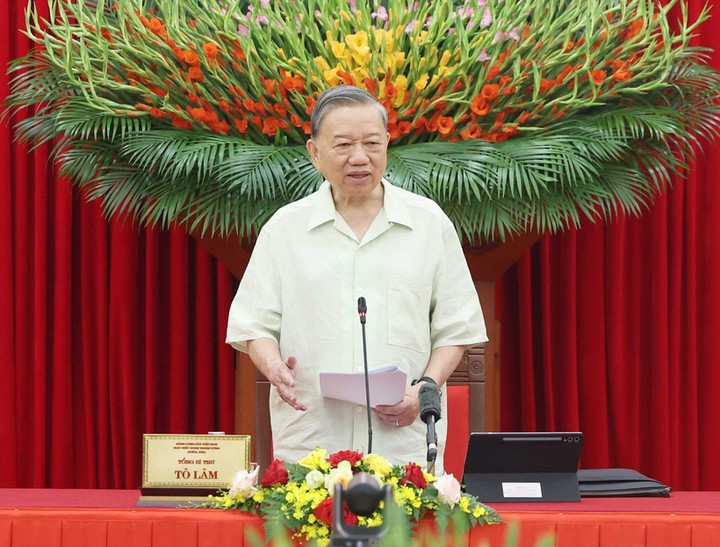 Party chief orders removal of institutional bottlenecks in implementing Resolution 57 - Ảnh 1.