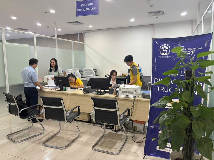 Hà Nội tăng tốc chuyển đổi số: Hướng tới chính quyền hai cấp hiện đại, phục vụ người dân bằng công nghệ - Ảnh 1.