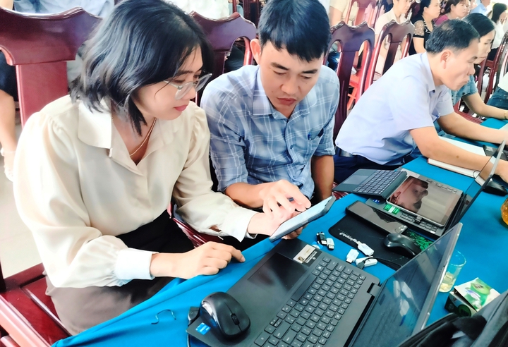 Phường Phong Phú, Thành phố Huế: Khi cán bộ học cách làm việc với trí tuệ nhân tạo- Ảnh 1.