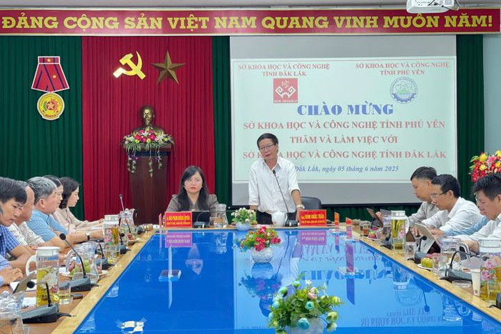 Sở Khoa học và Công nghệ hai tỉnh Đắk Lắk và Phú Yên họp bàn phương án sắp xếp tổ chức, bộ máy khi sáp nhập đơn vị hành chính cấp tỉnh - Ảnh 1.