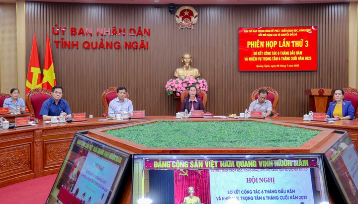 Hội nghị sơ kết 6 tháng đầu năm Ban Chỉ đạo Trung ương về phát triển khoa học, công nghệ, đổi mới sáng tạo và chuyển đổi số   - Ảnh 1.