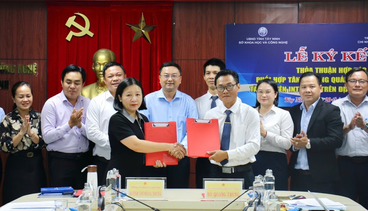 VNNIC đồng hành cùng Sở KH&CN tỉnh Vĩnh Long trên 5 mục tiêu trọng điểm - Ảnh 1.
