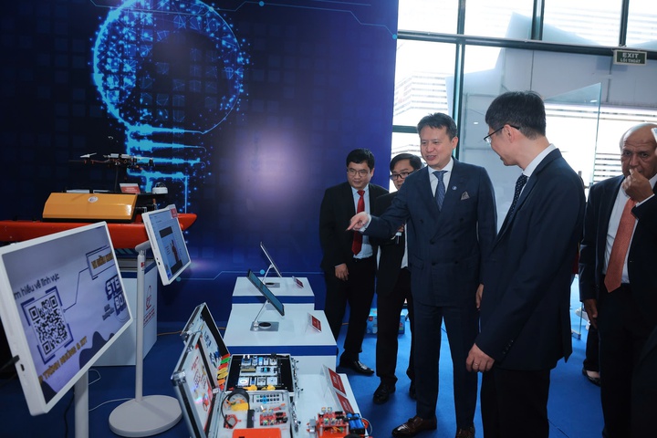 Vai trò tiên phong của các cơ sở giáo dục đại học trong thúc đẩy quá trình chuyển đổi xanh quốc gia.- Ảnh 2.