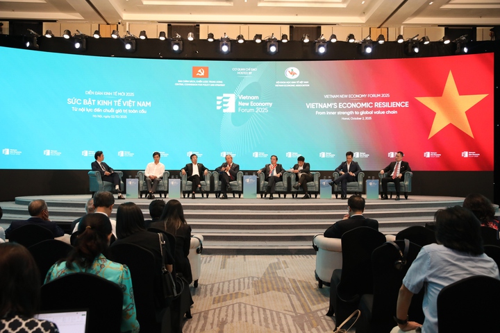 Từ gia công đến sáng tạo: Tầm nhìn của CMC tại Diễn đàn Kinh tế mới 2025 - Ảnh 1.