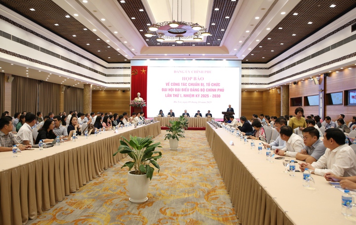 Họp báo về công tác tổ chức Đại hội đại biểu Đảng bộ Chính phủ lần thứ I- Ảnh 2. Họp báo về công tác tổ chức Đại hội đại biểu Đảng bộ Chính phủ lần thứ I- Ảnh 2.