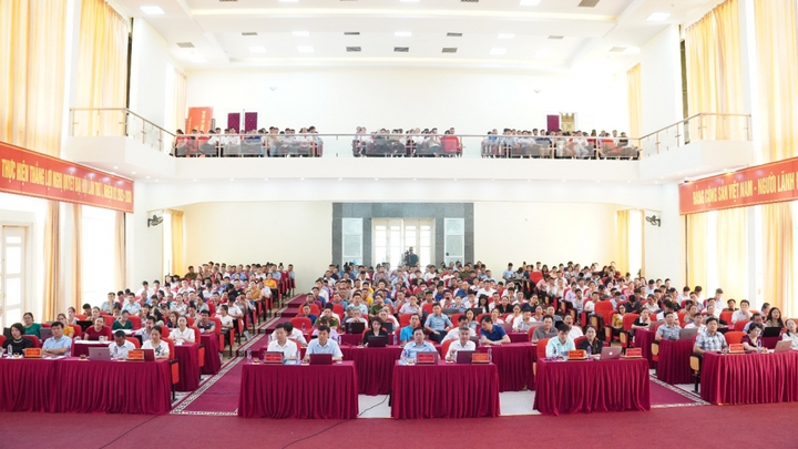 Quỳnh Nhai (Sơn La): Gần 500 người tham gia tập huấn nâng cao kiến thức về trí tuệ nhân tạo AI - Ảnh 1.