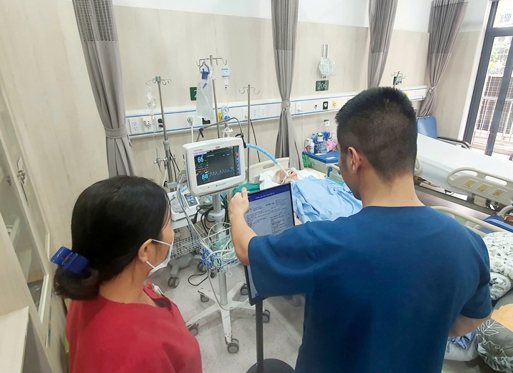 Từ bệnh &aacute;n điện tử đến tr&iacute; tuệ nh&acirc;n tạo: Ng&agrave;nh Y tế  bứt ph&aacute; tr&ecirc;n h&agrave;nh tr&igrave;nh số h&oacute;a - Ảnh 1.