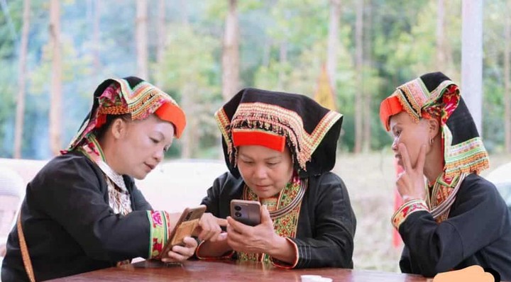 Chuyển đổi số, ứng dụng công nghệ đẩy nhanh giảm nghèo bền vững- Ảnh 2. Chuyển đổi số, ứng dụng công nghệ đẩy nhanh giảm nghèo bền vững- Ảnh 2.