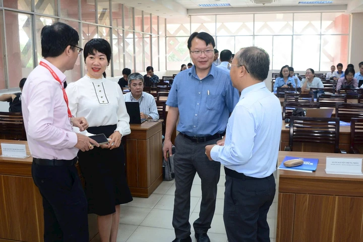 Nhiều đóng góp giá trị cho TP. Hồ Chí Minh tại Hội thảo khoa học do Tạp chí KH&CN Việt Nam và ĐHQG TP. HCM tổ chức - Ảnh 4.