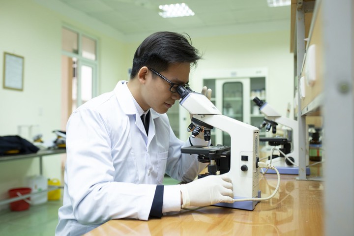 Hoạt động nghiên cứu khoa học đang được các trường đại học ở Hải Phòng đẩy mạnh nhằm tạo nguồn nhân lực chất lượng cao cho thành phố phát triển. - Ảnh 1.