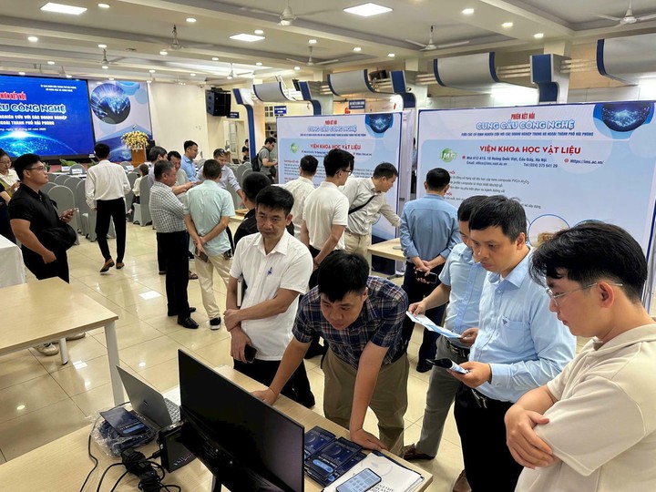 Phát triển hạ tầng số, thúc đẩy chính quyền điện tử - Ảnh 1.