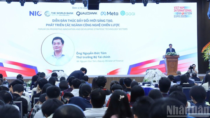 Nhất quán quan điểm phát triển khoa học công nghệ, đổi mới sáng tạo là "chìa khoá vàng" phát triển - Ảnh 1.