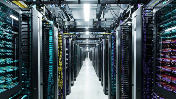 Việt Nam phấn đấu trở thành trung tâm dữ liệu và AI của khu vực:Kiến tạo hạ tầng an toàn, hiệu năng và bền vững - Ảnh 1.