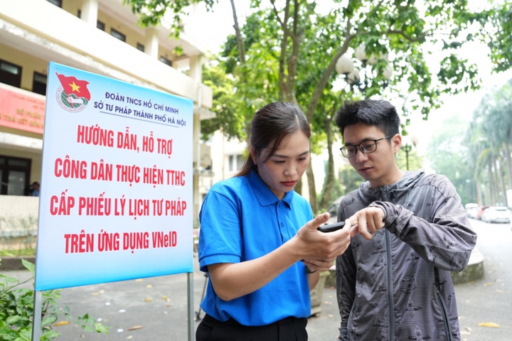 H&agrave; Nội bứt ph&aacute; chuyển đổi số năm 2025: Đồng bộ hệ thống, lan tỏa dịch vụ số tới từng người d&acirc;n- Ảnh 1.