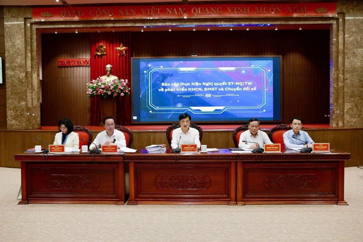 Hà Nội quyết liệt gỡ "điểm nghẽn", tăng tốc thực hiện Nghị quyết 57 của Bộ Chính trị - Ảnh 2.