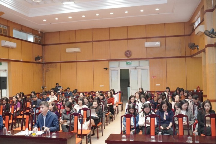 Phường Hai Bà Trưng, Hà Nội tổ chức tập huấn về chuyển đổi số, ứng dụng trí tuệ nhân tạo - Ảnh 1.