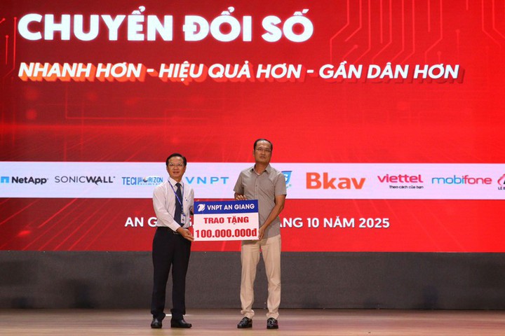 An Giang tăng tốc chuyển đổi số, khoa học công nghệ: Bệ phóng để tăng trưởng nhanh và bền vững - Ảnh 2.