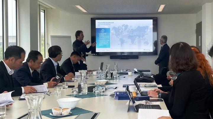 Đà Nẵng thúc đẩy hợp tác với Đức về bán dẫn và trí tuệ nhân tạo - Ảnh 2.