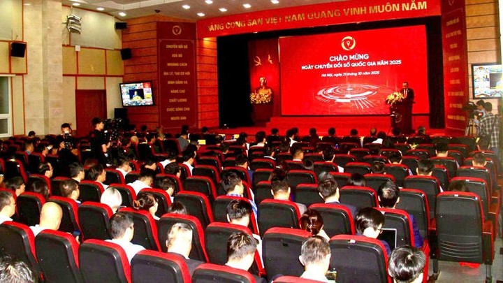 Phó Thủ tướng Nguyễn Chí Dũng dự chương trình ngày chuyển đổi số Quốc gia - Ảnh 2.