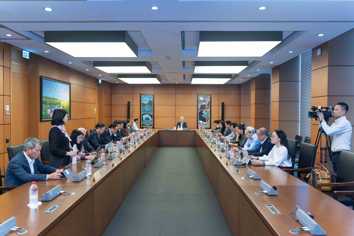 Các đại biểu Quốc hội góp ý chi tiết vào 03 dự án luật về Chuyển đổi số và Khoa học Công nghệ - Ảnh 1.