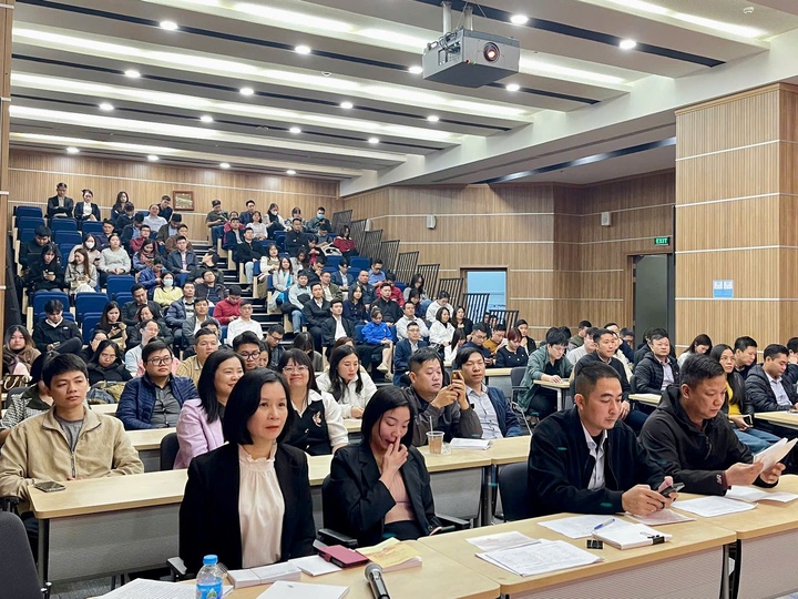 Bế giảng các lớp bồi dưỡng nhận thức về Đảng (đợt 1) và lớp bồi dưỡng lý luận chính trị dành cho đảng viên mới năm 2025 - Ảnh 2.