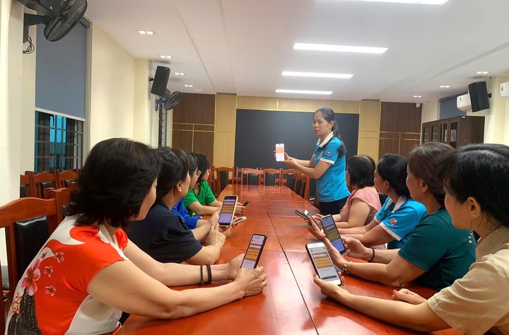 Phụ nữ Hải Phòng - “người dẫn đường” trong thế giới số- Ảnh 1. Phụ nữ Hải Phòng - “người dẫn đường” trong thế giới số- Ảnh 1.