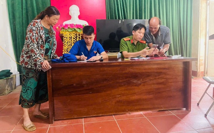 Xóa “lõm” sóng, xây chính quyền số từ thôn bản- Ảnh 1. Xóa “lõm” sóng, xây chính quyền số từ thôn bản- Ảnh 1.