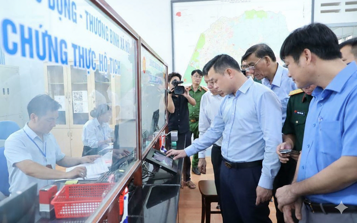 "Ngọn hải đăng" dẫn lối chuyển đổi số - Ảnh 1.