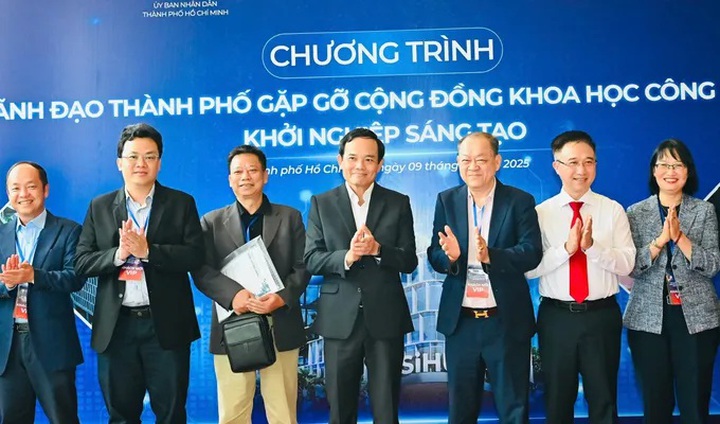 B&iacute; thư Th&agrave;nh ủy TPHCM Trần Lưu Quang đối thoại với cộng đồng khoa học c&ocirc;ng nghệ - Ảnh 1.
