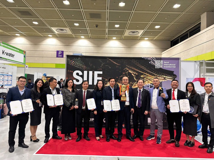 Việt Nam gi&agrave;nh nhiều giải thưởng lớn tại Triển l&atilde;m Quốc tế về s&aacute;ng tạo khoa học c&ocirc;ng nghệ SIIF 2025 - Ảnh 1.