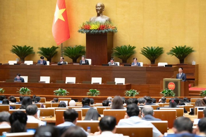 Quốc hội th&ocirc;ng qua Luật Tr&iacute; tuệ nh&acirc;n tạo: Chỉ điều chỉnh đầu ra v&agrave; h&agrave;nh vi sử dụng tr&iacute; tuệ nh&acirc;n tạo, kh&ocirc;ng cản trở đổi mới s&aacute;ng tạo - Ảnh 1.