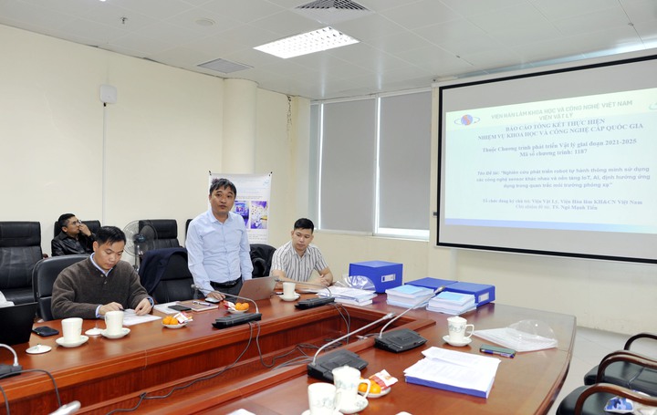 Nghiệm thu nhiệm vụ &ldquo;Nghi&ecirc;n cứu ph&aacute;t triển robot tự h&agrave;nh th&ocirc;ng minh sử dụng c&aacute;c c&ocirc;ng nghệ sensor kh&aacute;c nhau v&agrave; nền tảng IoT, AI, định hướng ứng dụng trong quan trắc m&ocirc;i trường ph&oacute;ng xạ&rdquo; - Ảnh 1.