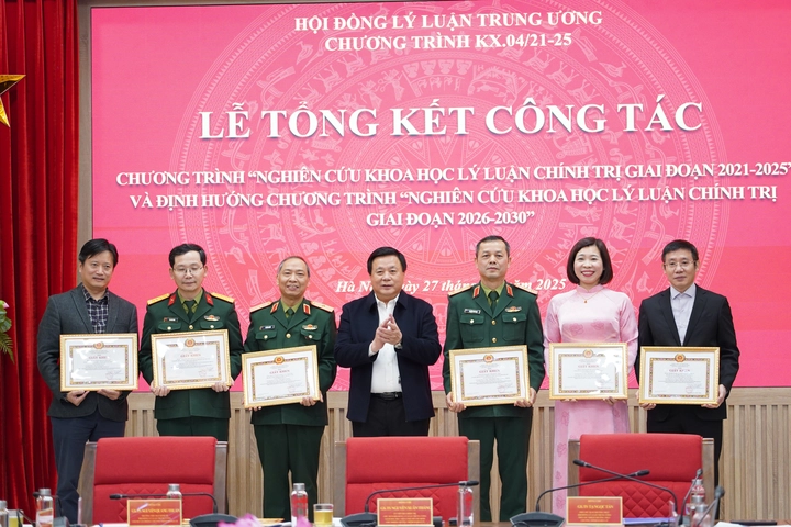 Chương tr&igrave;nh &ldquo;Nghi&ecirc;n cứu khoa học l&yacute; luận ch&iacute;nh trị giai đoạn 2021-2025&rdquo;: Ghi dấu chặng đường nghi&ecirc;n cứu l&yacute; luận ch&iacute;nh trị phục vụ Đại hội XIV- Ảnh 7.