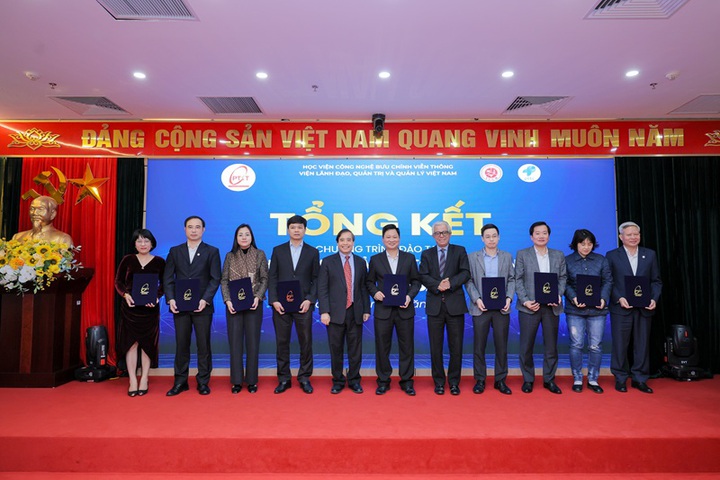 35 c&aacute;n bộ l&atilde;nh đạo cấp Vụ trưởng Bộ KH&CN tốt nghiệp Gov.miniMBA 2025- Ảnh 1.