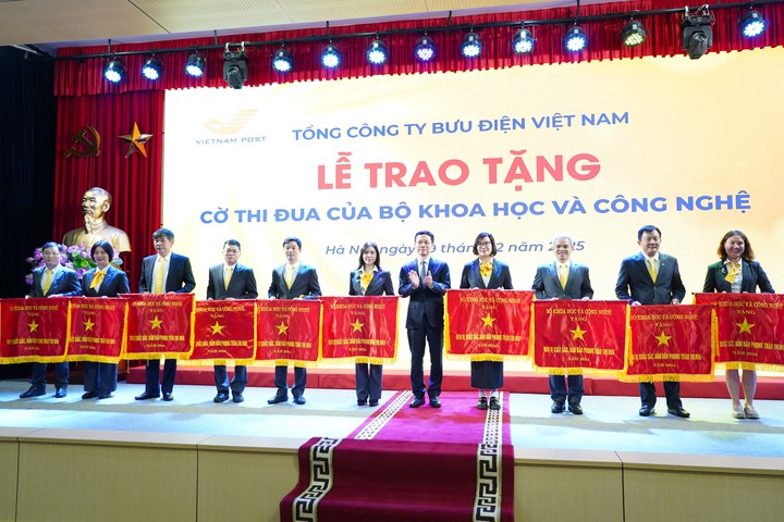 Tổng c&ocirc;ng ty Bưu điện Việt Nam: Lấy c&ocirc;ng nghệ v&agrave; đổi mới s&aacute;ng tạo l&agrave; động lực tăng trưởng giai đoạn ph&aacute;t triển mới- Ảnh 8.
