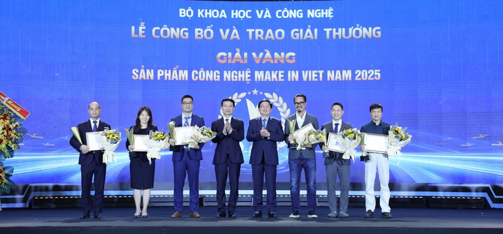 C&ocirc;ng bố v&agrave; trao Giải thưởng "Sản phẩm C&ocirc;ng nghệ số Make in Viet Nam" năm 2025 - Ảnh 1.