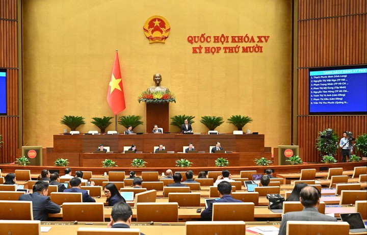 Chuyển đổi số không thể "trăm hoa đua nở nhưng kín cổng, cao tường" - Ảnh 2.