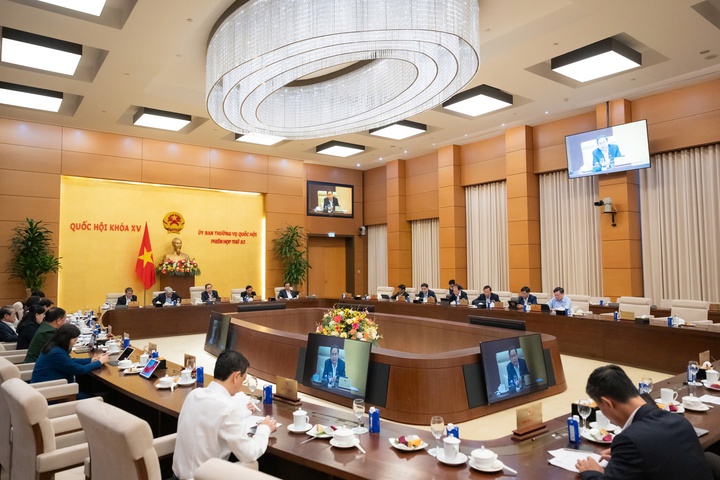 Ban hành luật để quản lý trí tuệ nhân tạo (AI) một cách thực chất, hiệu quả - Ảnh 12.