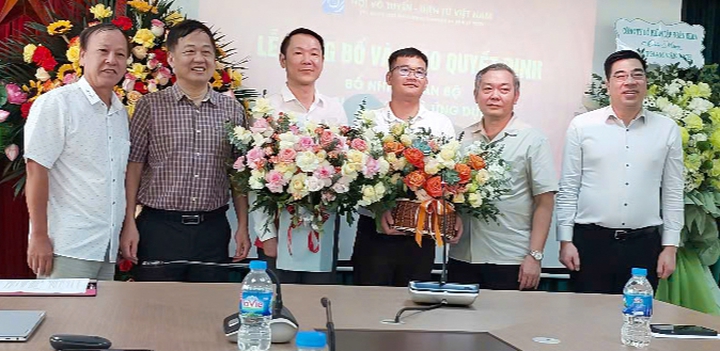 Nhà báo Phạm Văn Anh được bổ nhiệm làm Phó Tổng Biên tập Tạp chí Điện tử và Ứng dụng - Ảnh 1.