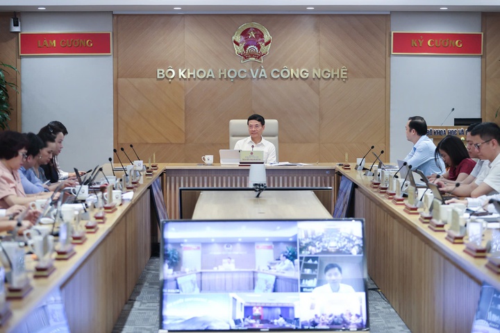 Đẩy mạnh ứng dụng công nghệ trong xử lý, điều hành công việc - Ảnh 1.