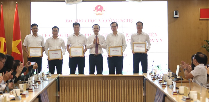 Bộ KH&CN công bố 32 sản phẩm, giải pháp, sáng kiến KHCN, ĐMST và CĐS tiêu biểu - Ảnh 3.