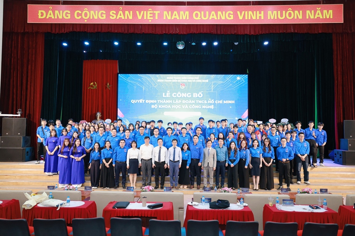 Phát huy vai trò của thanh niên trong học tập và làm theo tư tưởng đạo đức, phong cách Hồ Chí Minh trong kỷ nguyên vươn mình của dân tộc- Ảnh 6. Phát huy vai trò của thanh niên trong học tập và làm theo tư tưởng đạo đức, phong cách Hồ Chí Minh trong kỷ nguyên vươn mình của dân tộc- Ảnh 6.