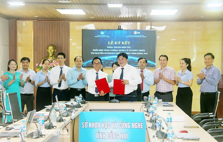 VNNIC ký kết hợp tác với Sở KH&CN Đồng Nai tăng cường quản lý, phát triển tài nguyên Internet: Đặt nền móng cho hạ tầng số hiện đại, kết nối tương lai - Ảnh 3.