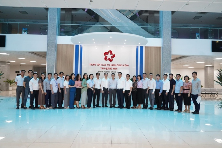 Đoàn công tác Bộ KH&CN khảo sát mô hình chính quyền địa phương 2 cấp tại tỉnh Quảng Ninh- Ảnh 3.