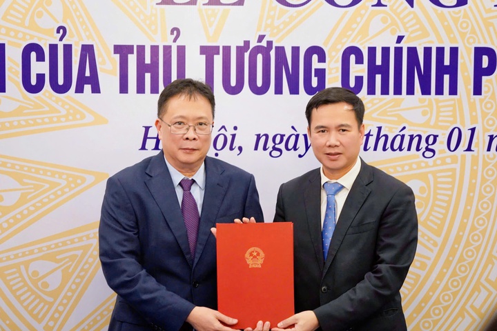 C&ocirc;ng bố Quyết định của Thủ tướng Ch&iacute;nh phủ bổ nhiệm Ph&oacute; Chủ tịch Viện H&agrave;n l&acirc;m KH&CN Việt Nam- Ảnh 1.