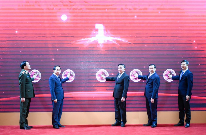 Ban Tuy&ecirc;n gi&aacute;o v&agrave; D&acirc;n vận Trung ương ra mắt Hệ thống th&ocirc;ng tin Tuy&ecirc;n gi&aacute;o v&agrave; D&acirc;n vận- Ảnh 1.