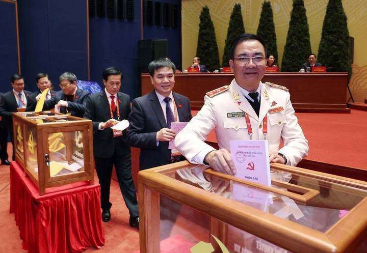 C&ocirc;ng bố kết quả bầu cử Ban Chấp h&agrave;nh Trung ương Đảng kh&oacute;a XIV- Ảnh 9.