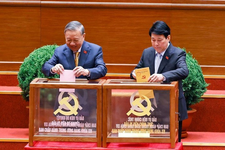 C&ocirc;ng bố kết quả bầu cử Ban Chấp h&agrave;nh Trung ương Đảng kh&oacute;a XIV- Ảnh 3.