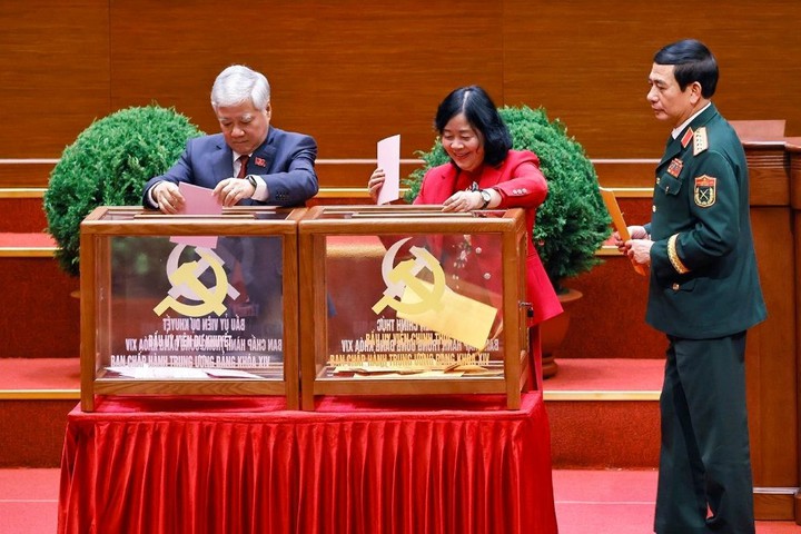 C&ocirc;ng bố kết quả bầu cử Ban Chấp h&agrave;nh Trung ương Đảng kh&oacute;a XIV- Ảnh 6.